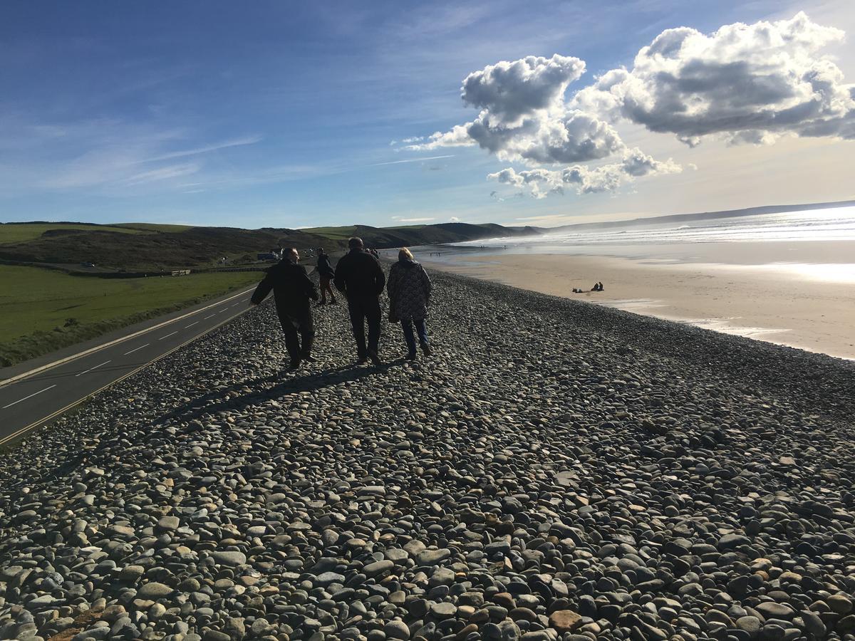 The Duke Of Edinburgh Inn Newgale Exteriör bild