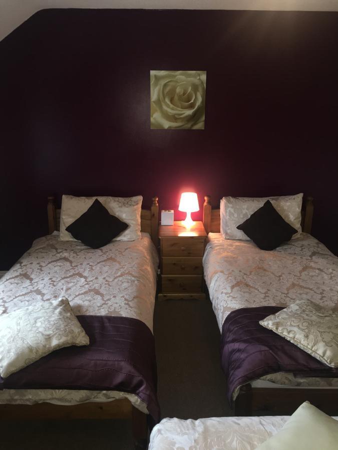 The Duke Of Edinburgh Inn Newgale Exteriör bild